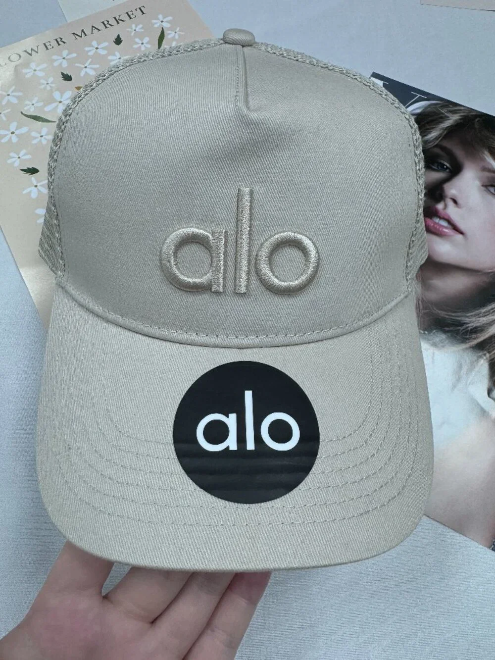 ☀️ Alo Yoga District Trucker Hat Bone White Mesh Cap 💘 Sport Tennis Golf -NWT